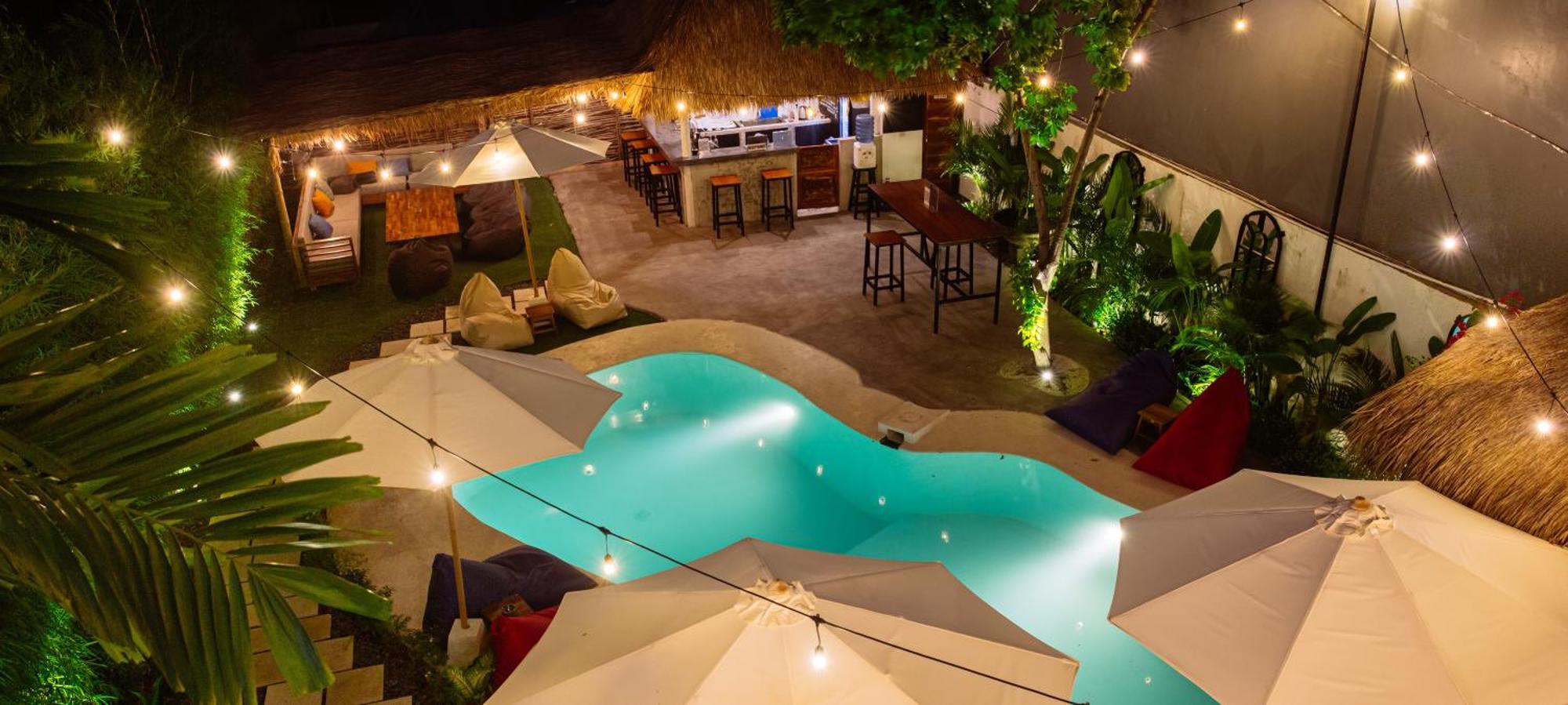 What The Duck Backpackers Canggu Eksteriør billede