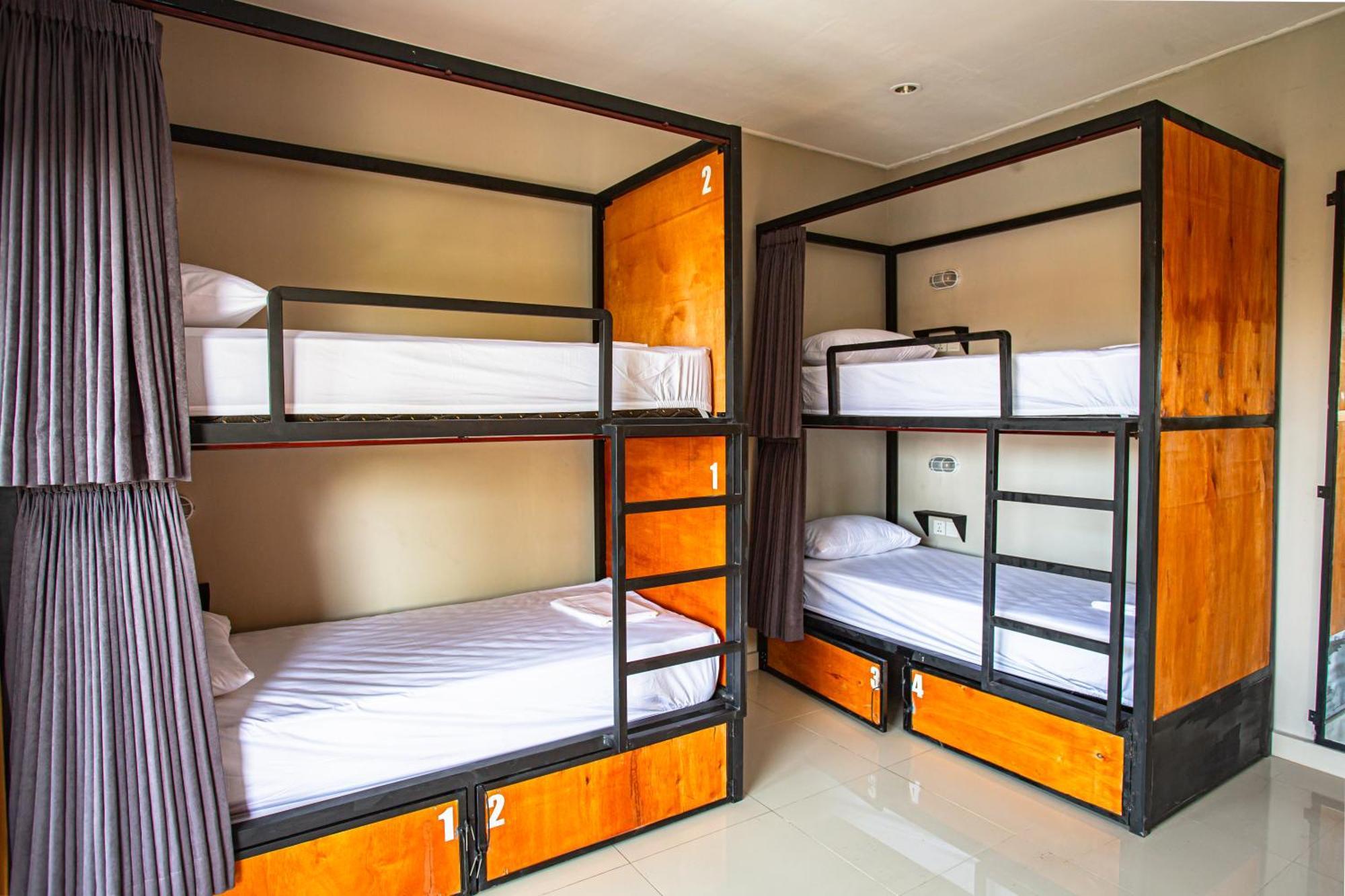 What The Duck Backpackers Canggu Eksteriør billede